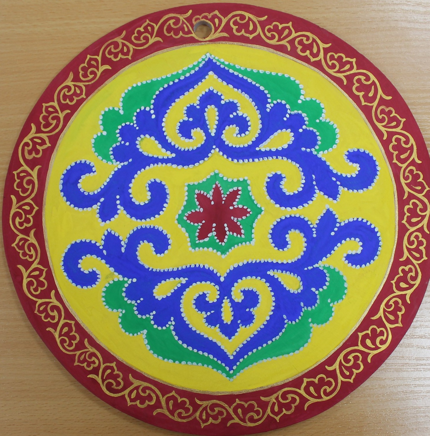 Башкирский орнамент на тарелке