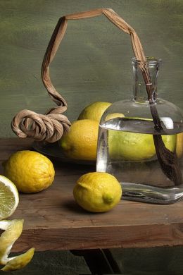 Натюрморт лимон