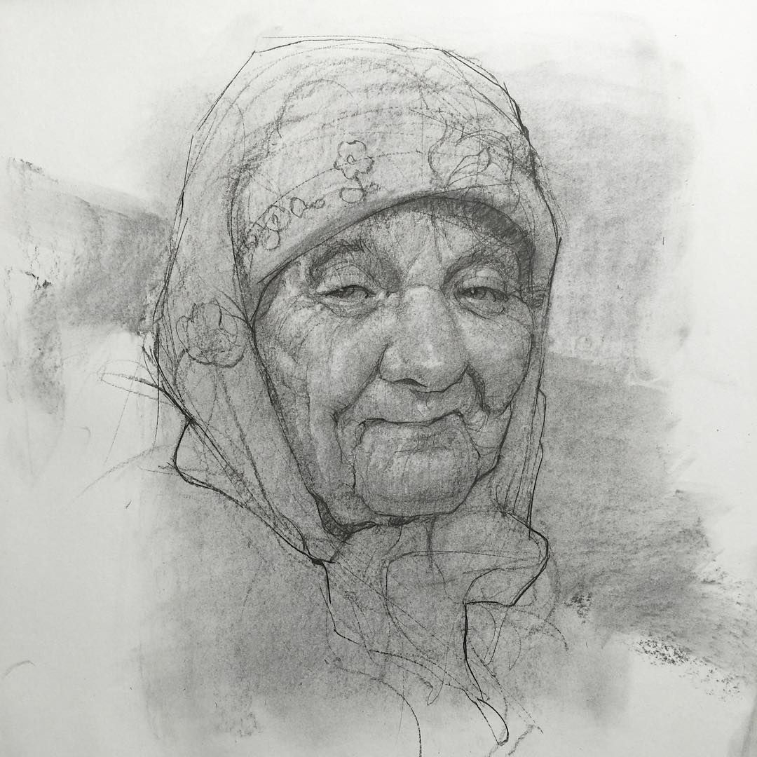 Пожилой человек карандашом. Портрет пожилого человека. Портрет бабушки карандашом. Портрет пожилого человека карандашом. Бабушка рисунок карандашом.