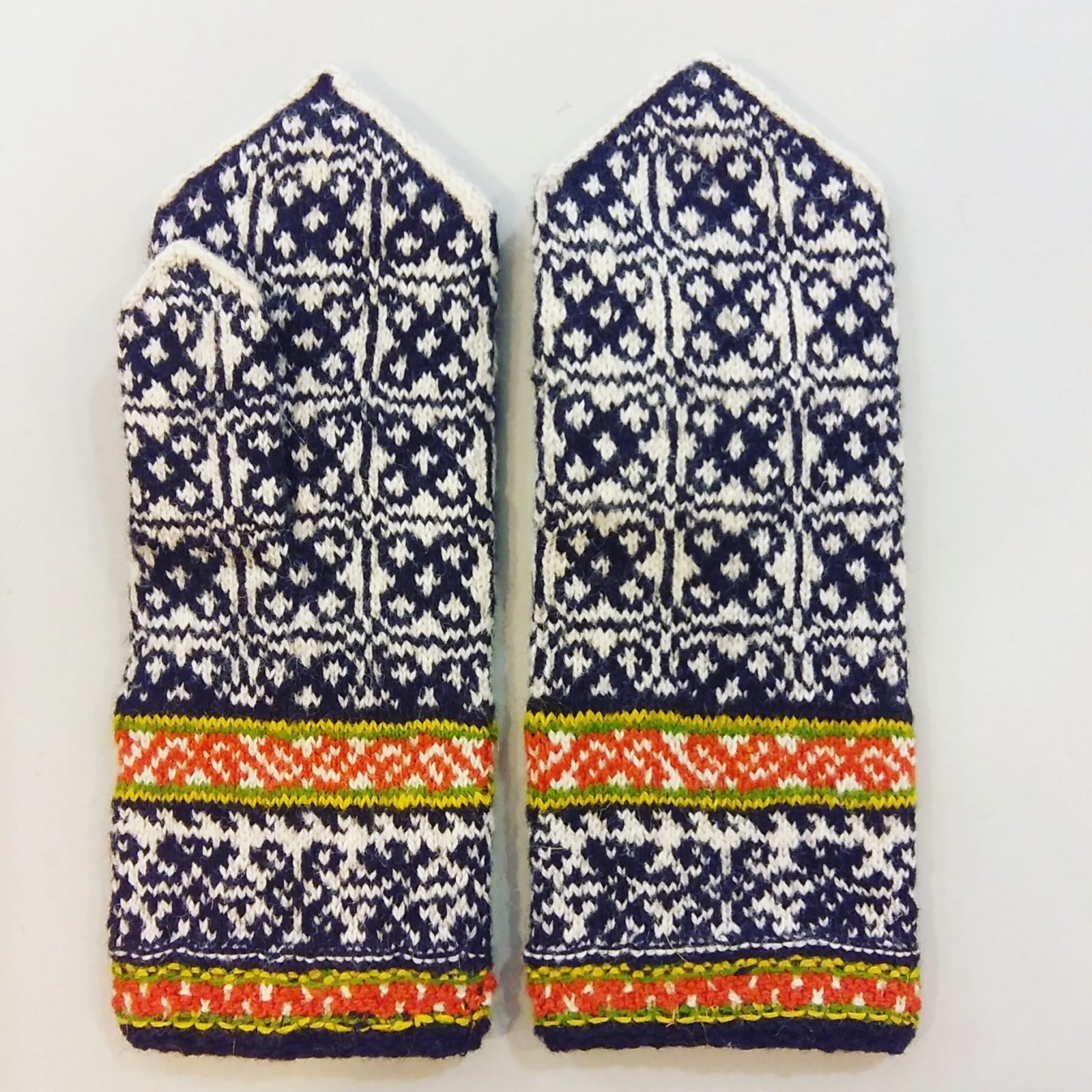 Latvian mittens