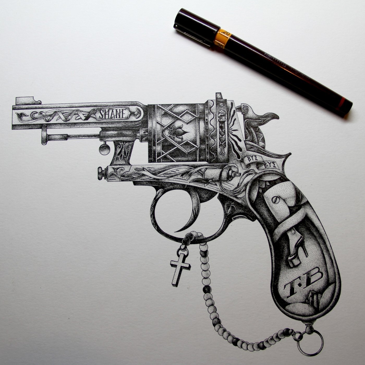 Значение тату Револьвер фотографии татуировки Револьвер / Каталог тату-салонов и мастеров