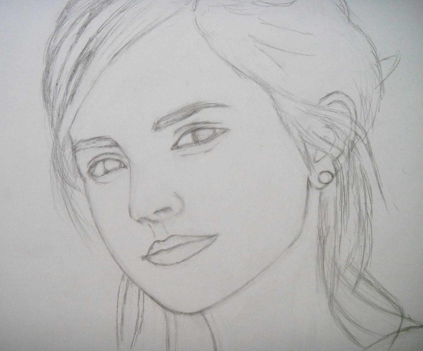 Портрет девушки карандашом поэтапно